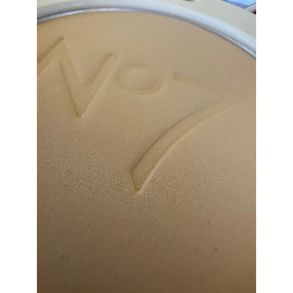 No7 Lift & Luminate Triple Action Pressed Powder Light 0.35oz Finishing Powder